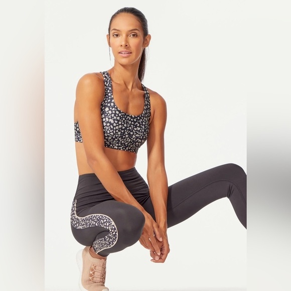 Jessica Simpson Slimtek High Waisted Black Animal Print Leggings NWT Size M - Picture 3 of 15